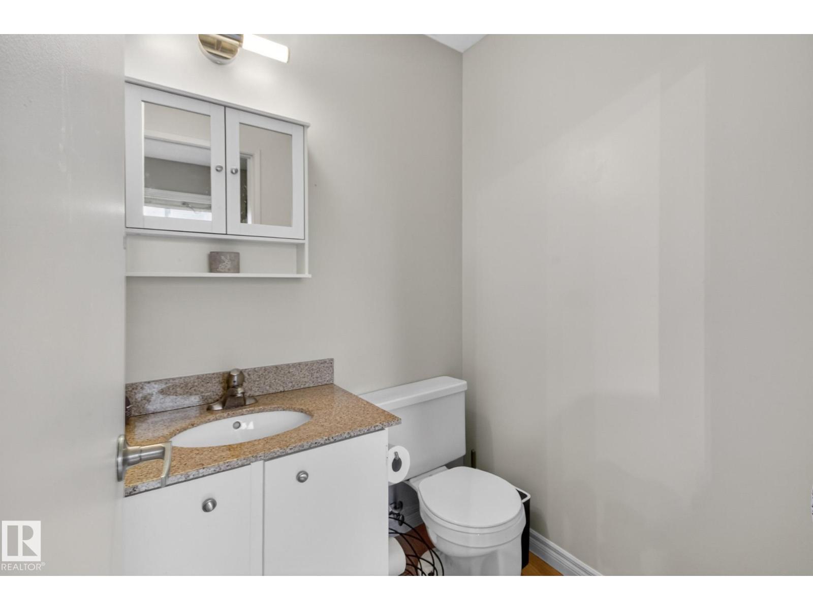 #11 2131 OAK ST — photo 16