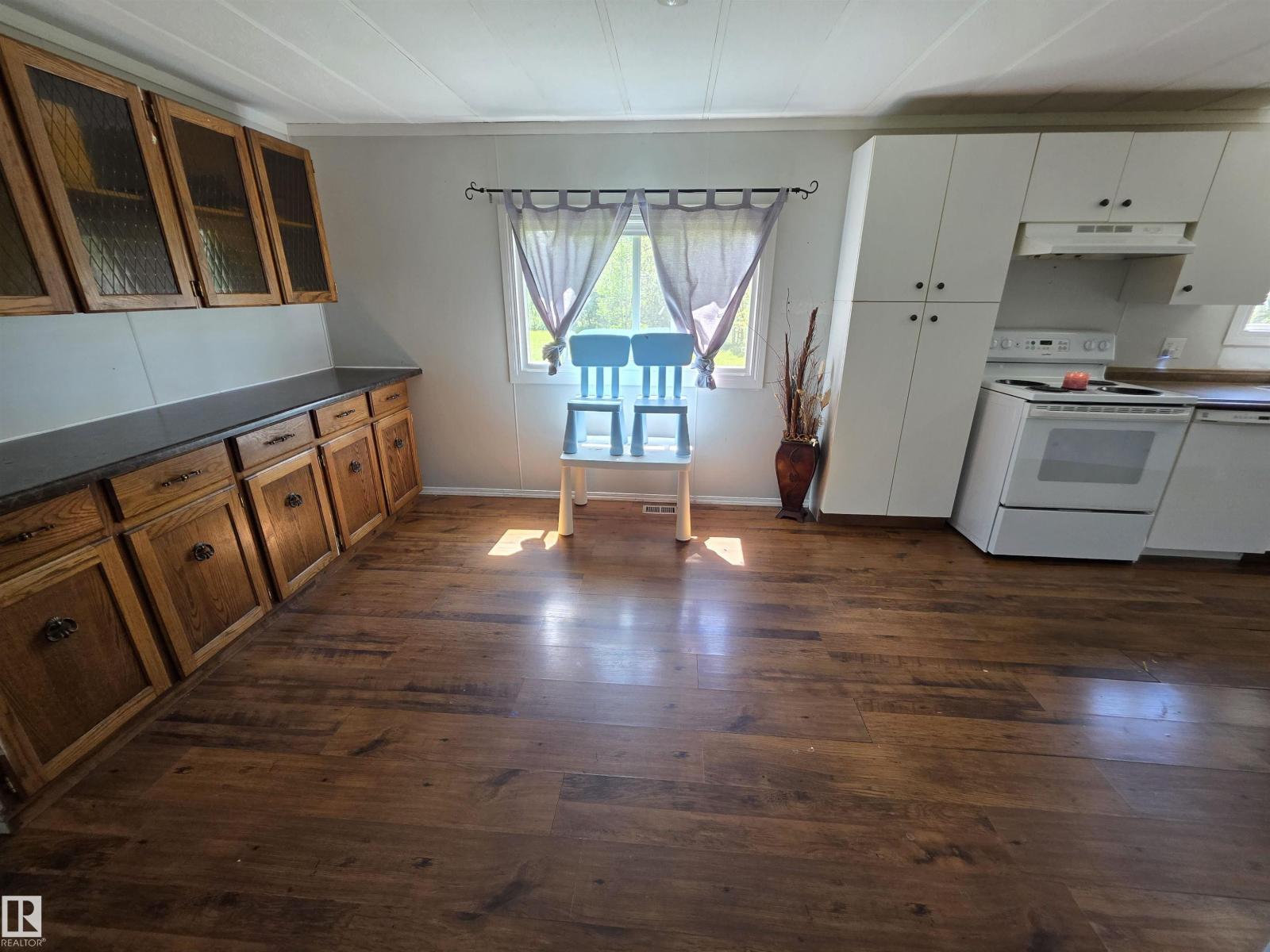50521 HWY 22 - 10