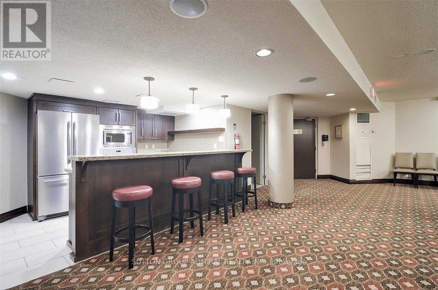 #220 326 MAJOR MACKENZIE DRIVE - 26