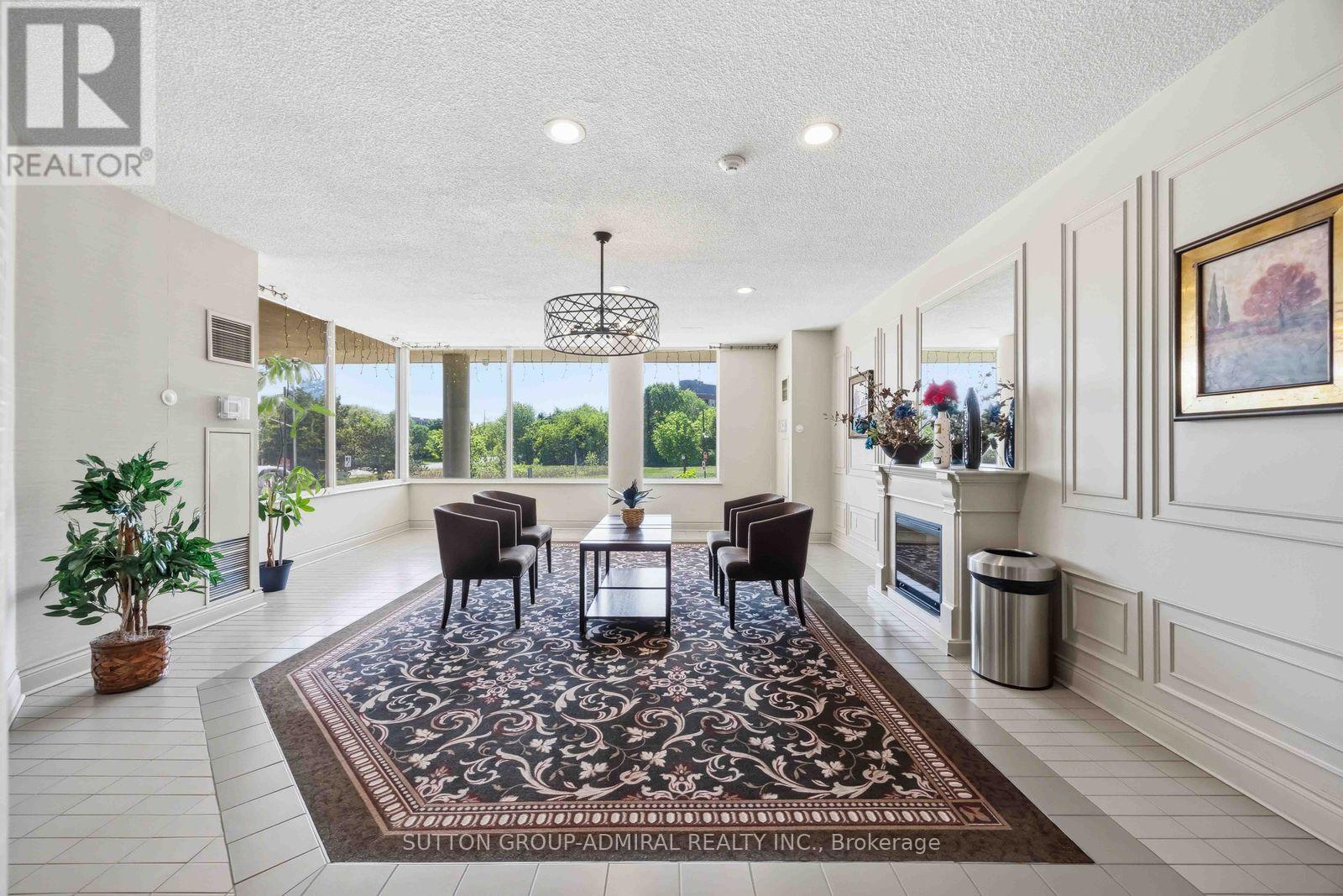 #220 326 MAJOR MACKENZIE DRIVE - 3