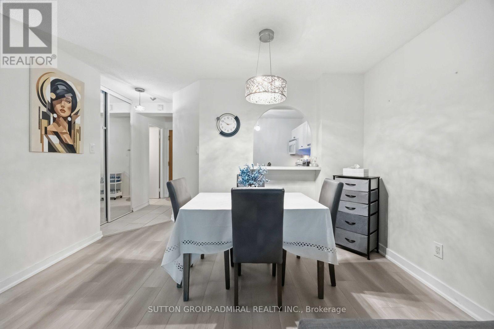 #220 326 MAJOR MACKENZIE DRIVE - 8