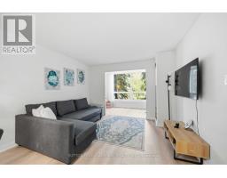 220 - 326 Major Mackenzie Drive, Richmond Hill, ON L4C8T4 Photo 7