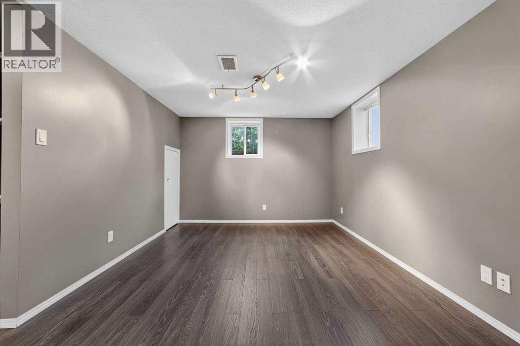 501 26 Street S — photo 26