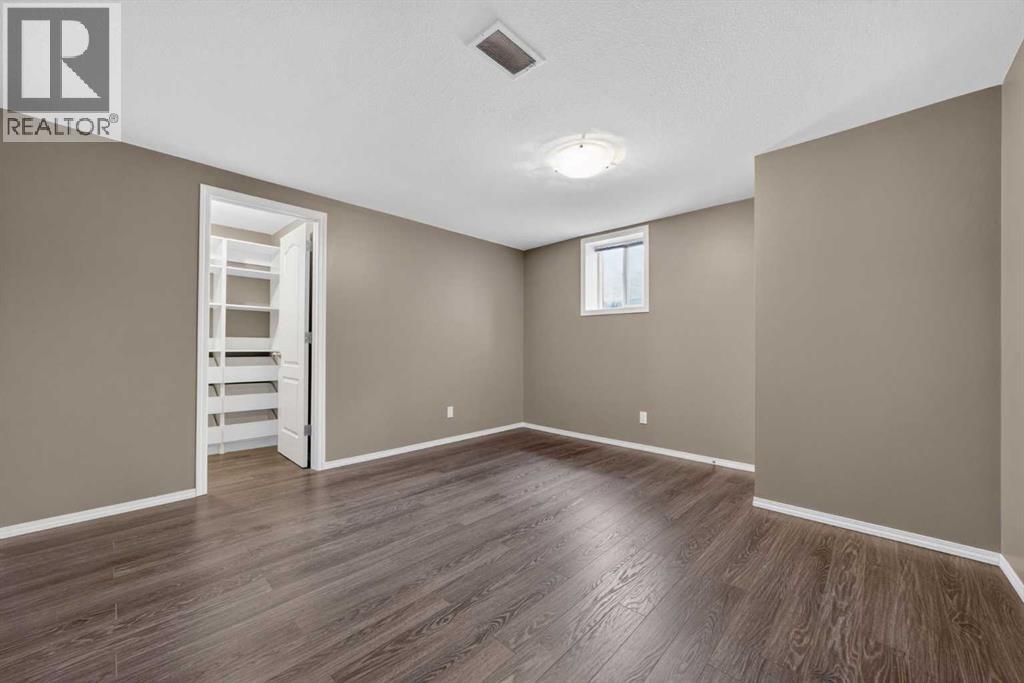501 26 Street S — photo 32