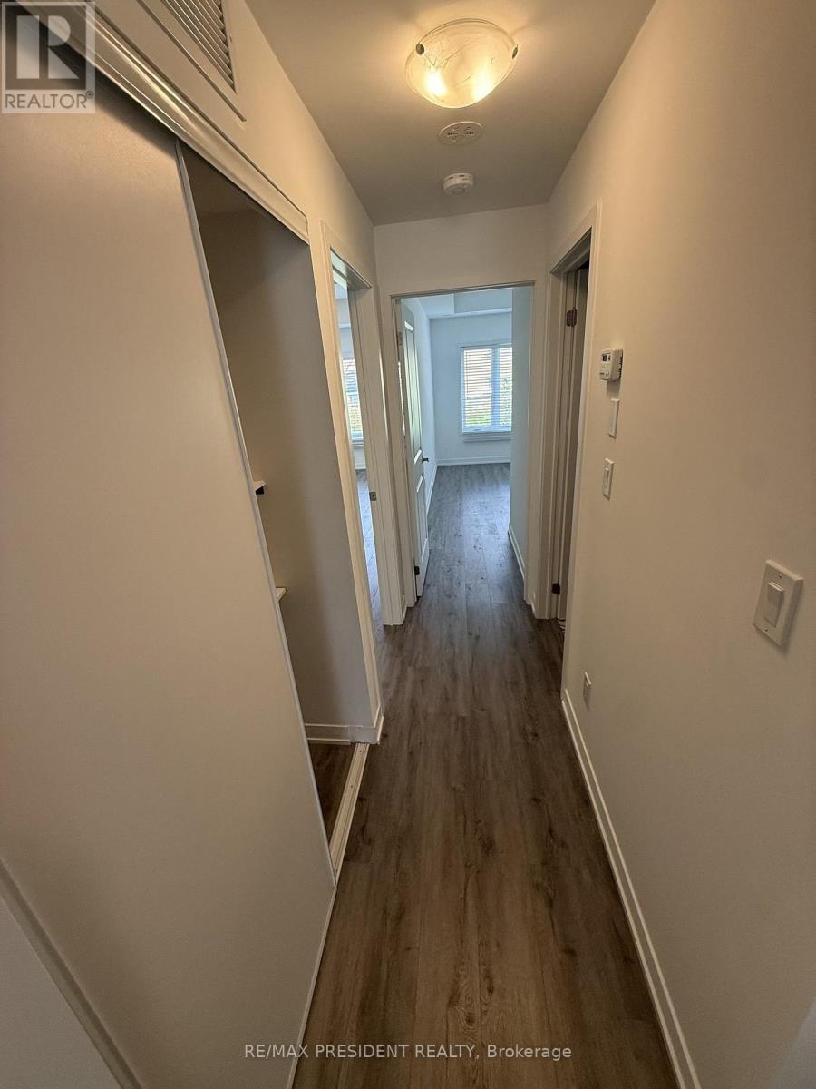 #6 12 MARQUETTE AVENUE S - 13