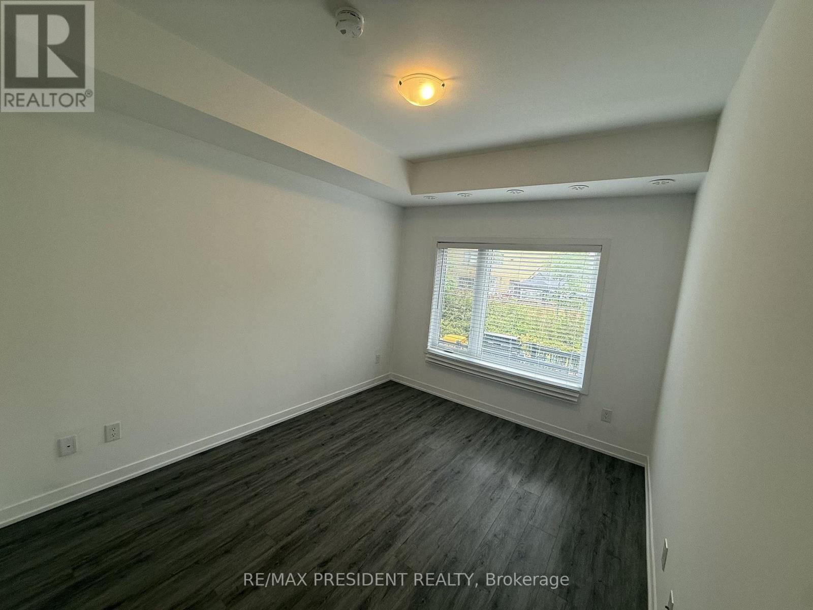 #6 12 MARQUETTE AVENUE S - 7
