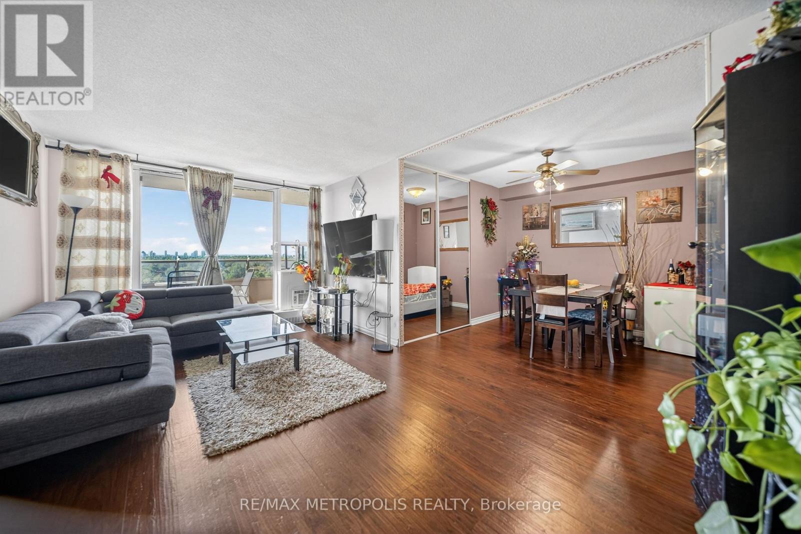 #1102 15 TORRANCE ROAD - 11