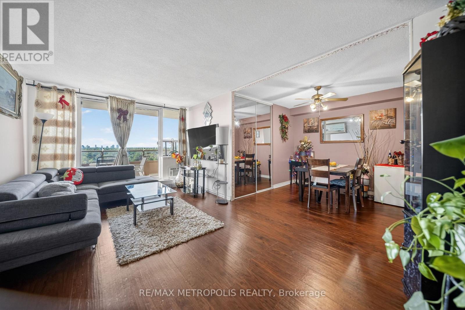 #1102 15 TORRANCE ROAD - 12