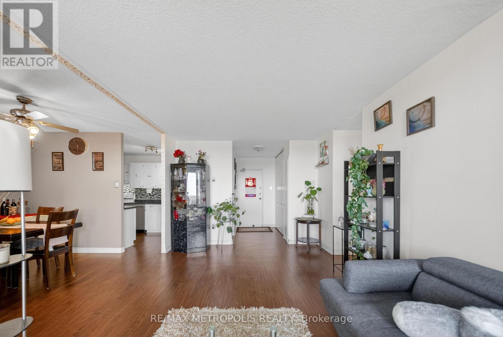 #1102 15 TORRANCE ROAD - 16