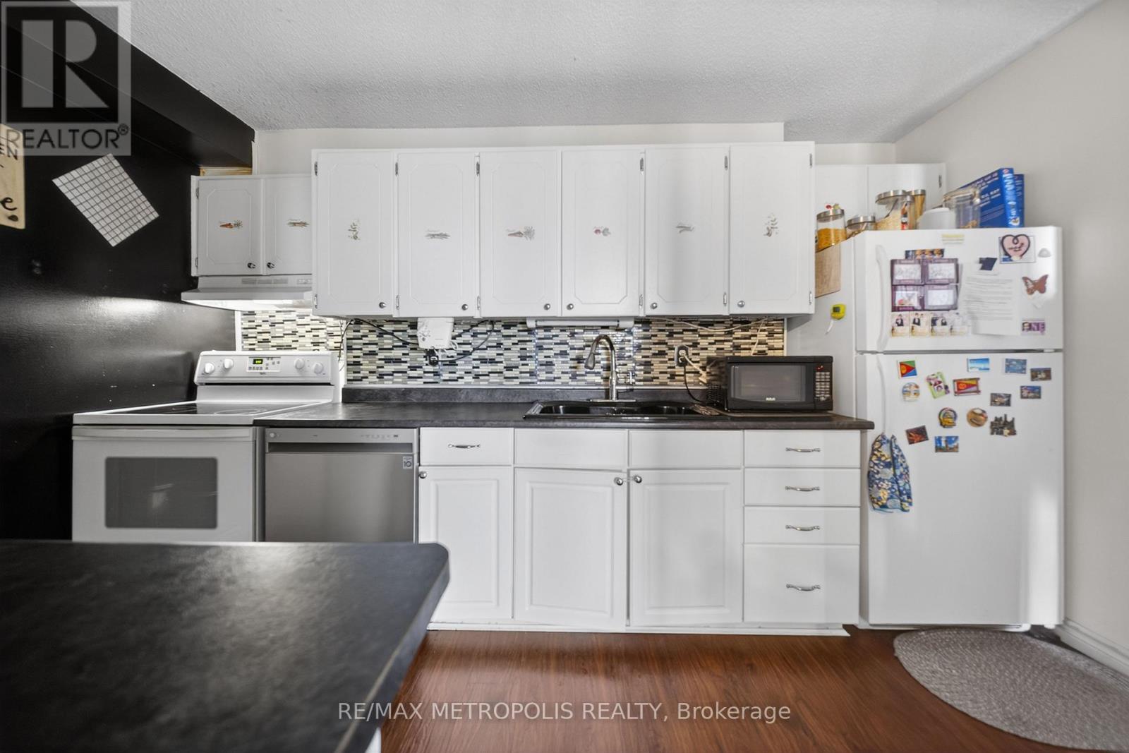 #1102 15 TORRANCE ROAD - 2