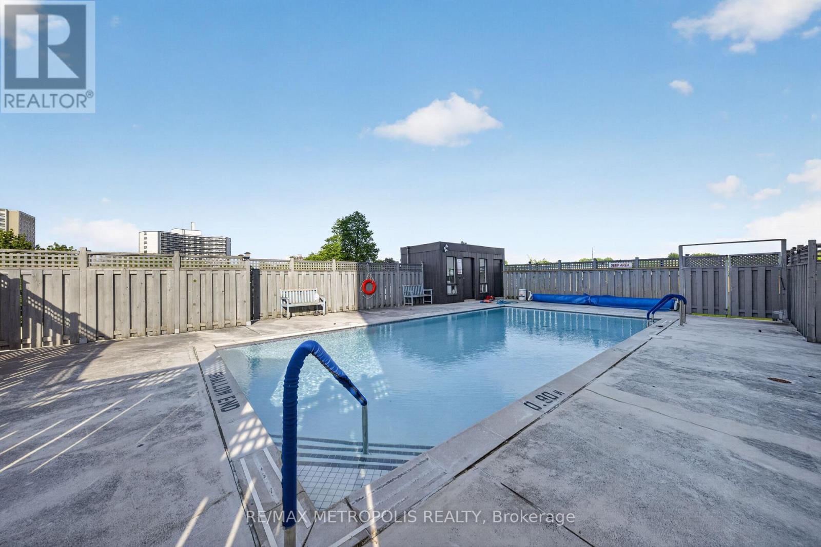#1102 15 TORRANCE ROAD - 36