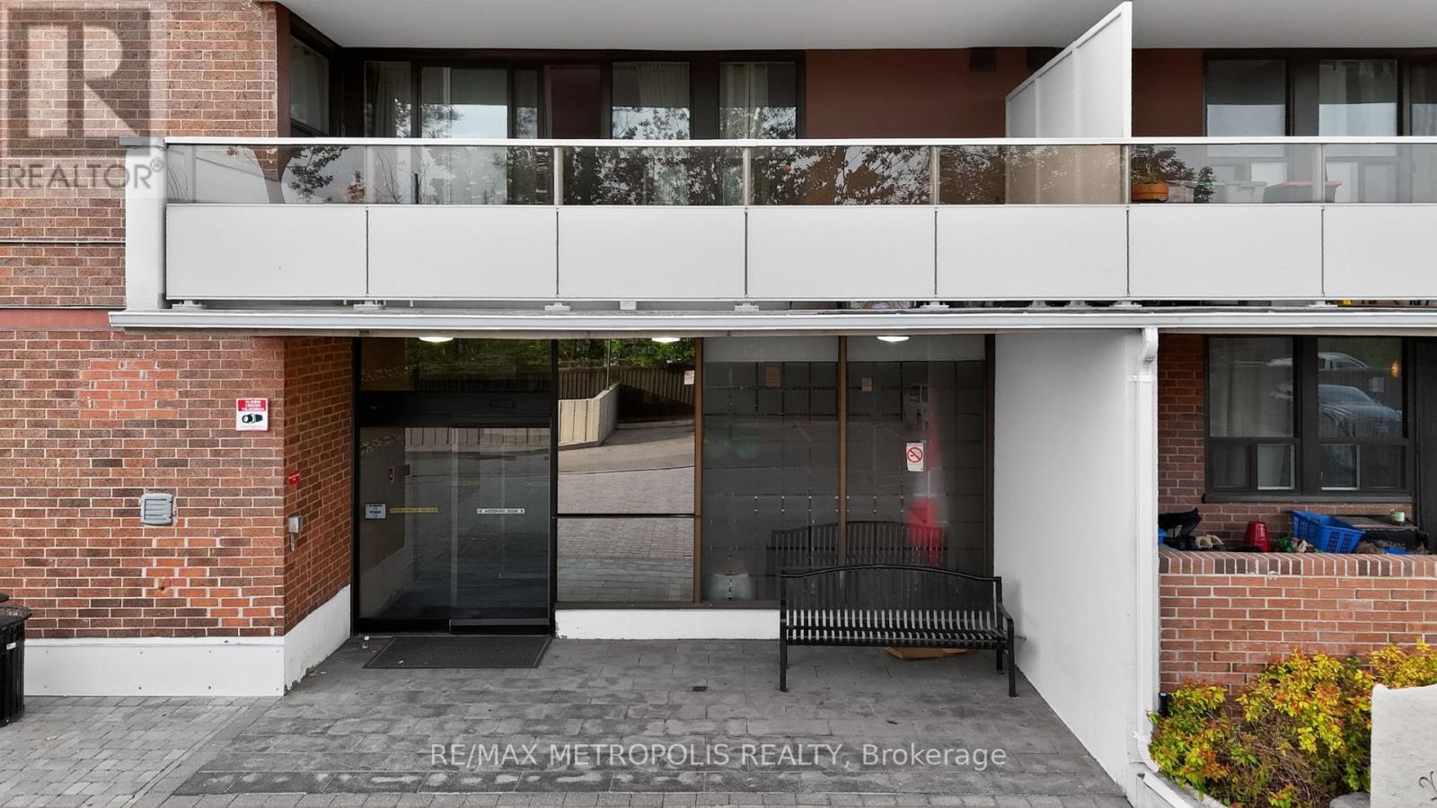 #1102 15 TORRANCE ROAD - 44