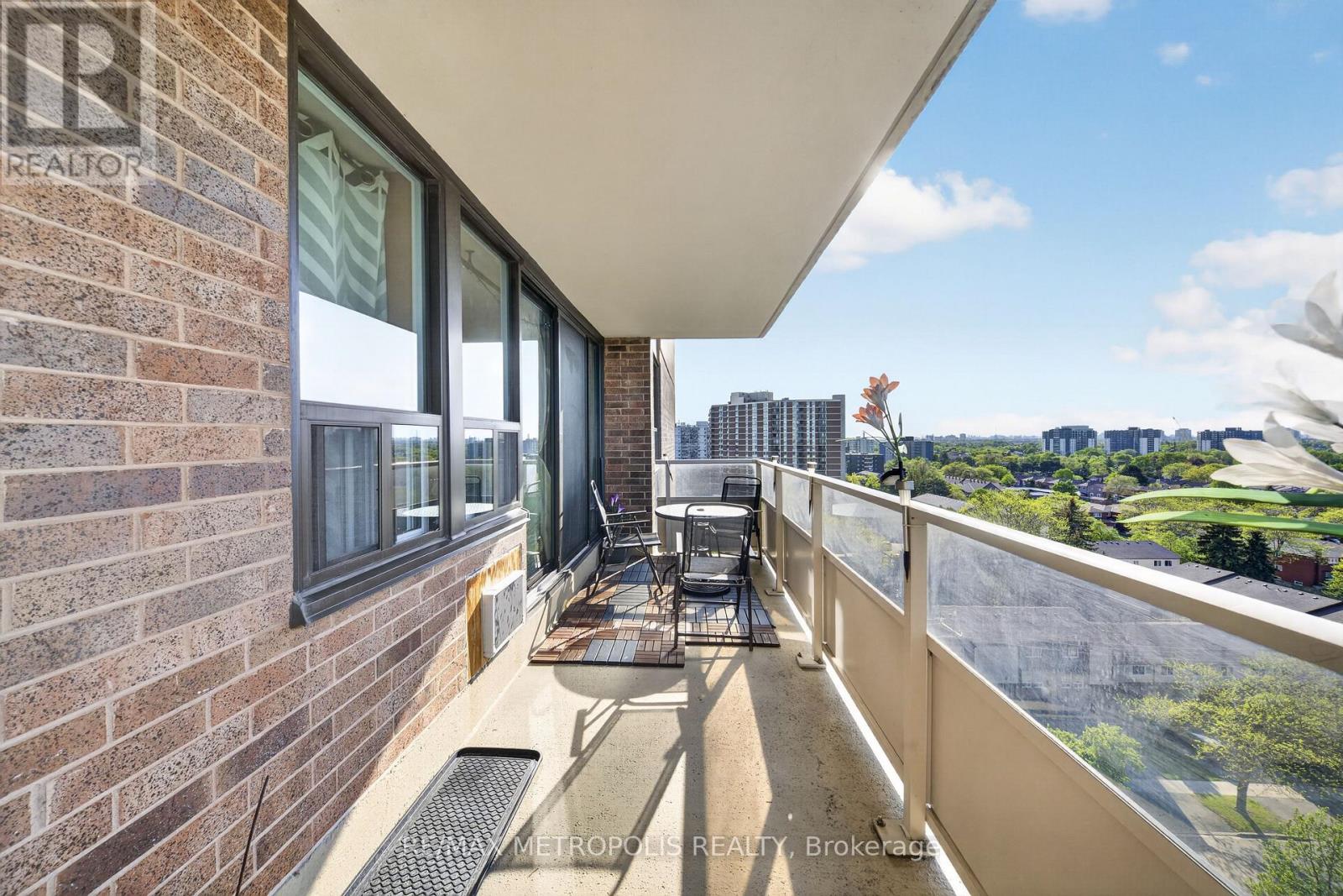 #1102 15 TORRANCE ROAD - 50