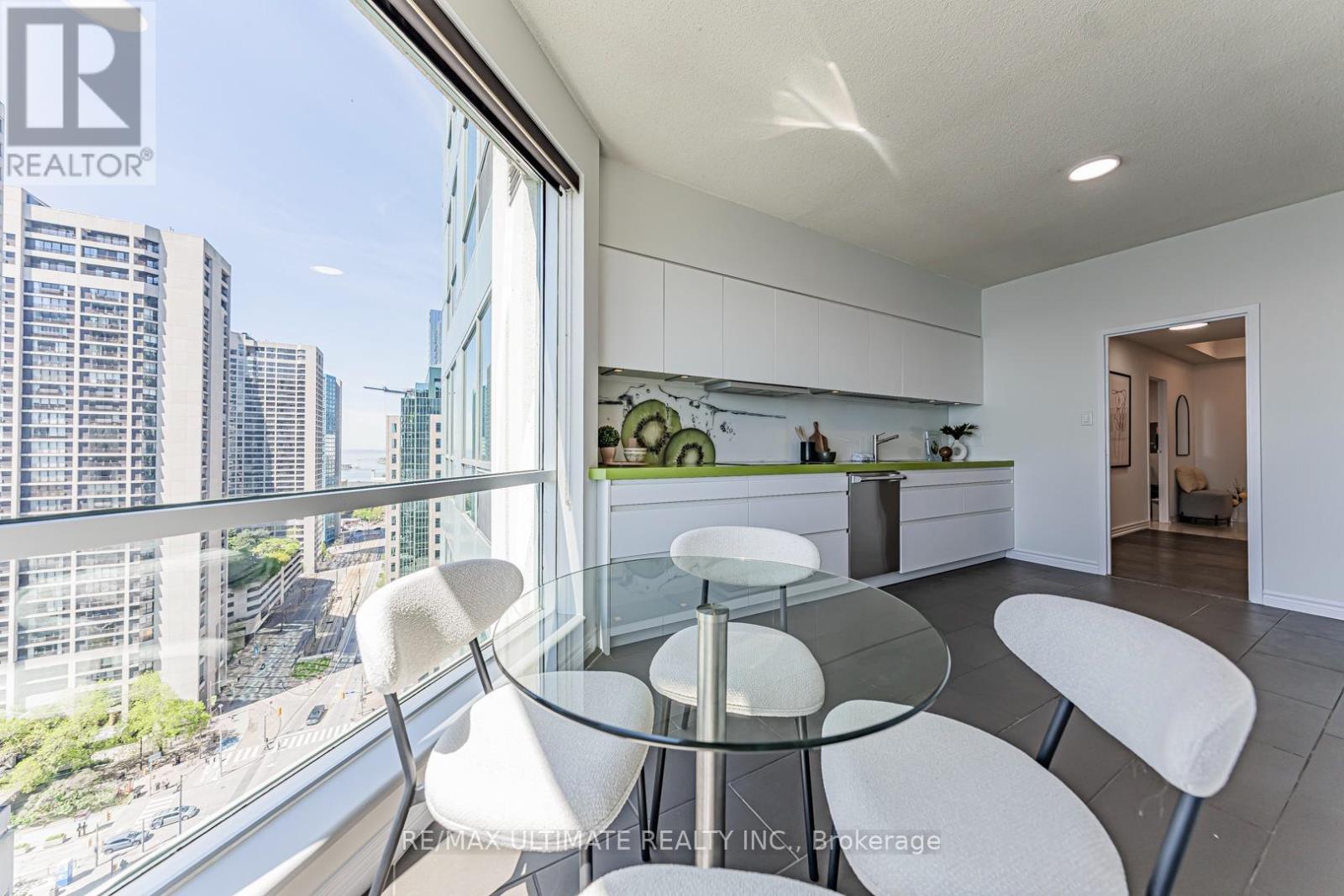 #2206 10 QUEENS QUAY W - 16
