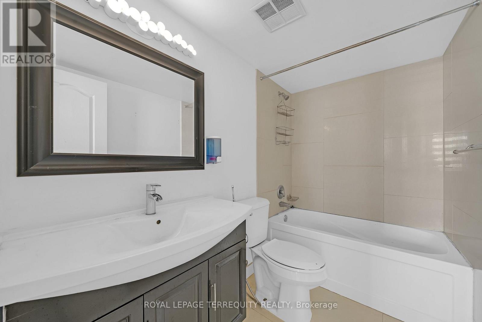 #804 50 INVERLOCHY BOULEVARD - 27