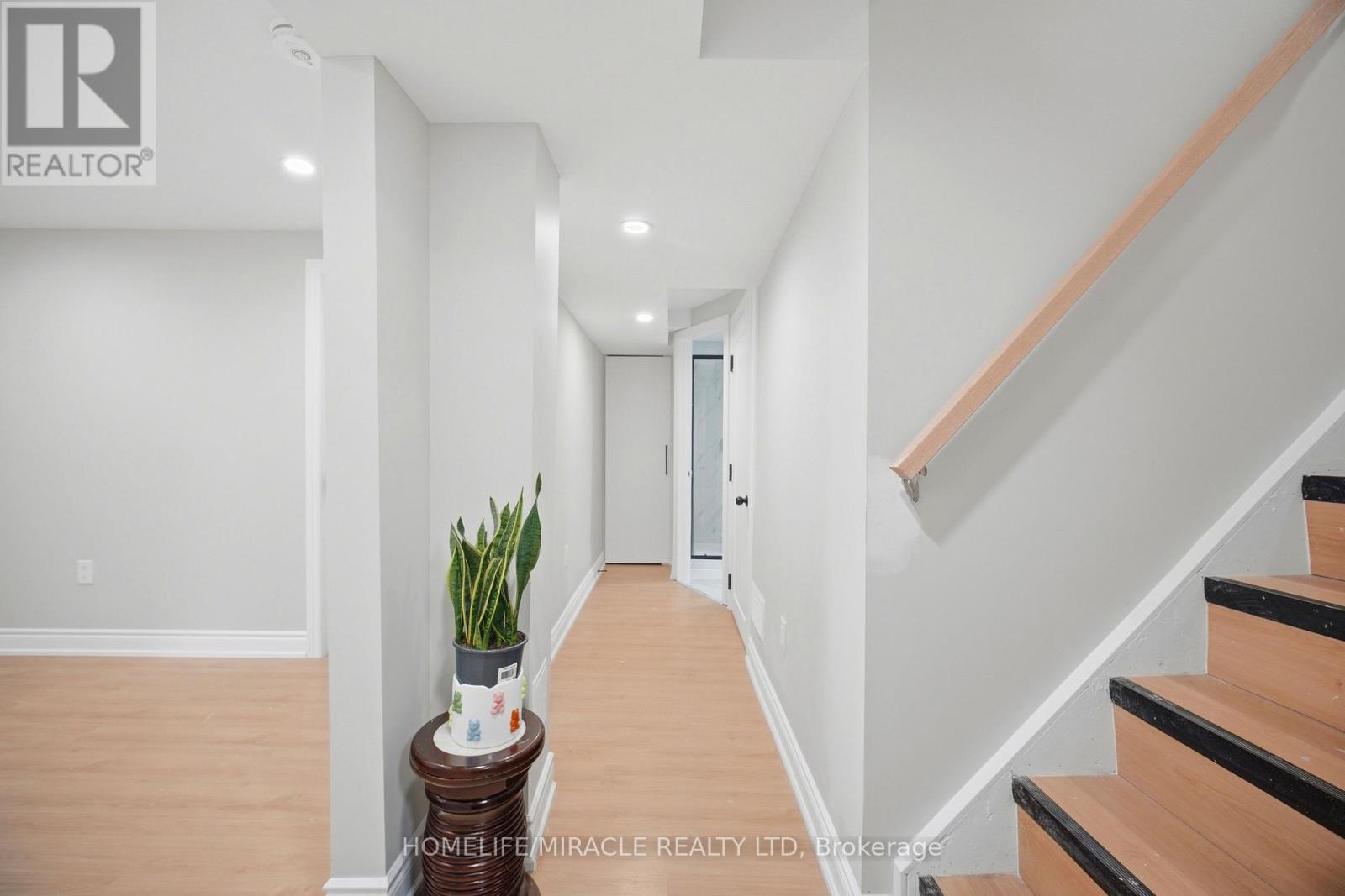 96 BONHAM BOULEVARD - 26