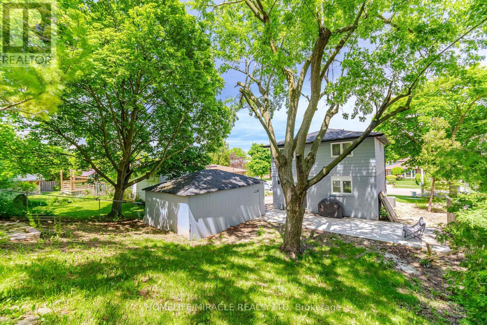96 BONHAM BOULEVARD - 33