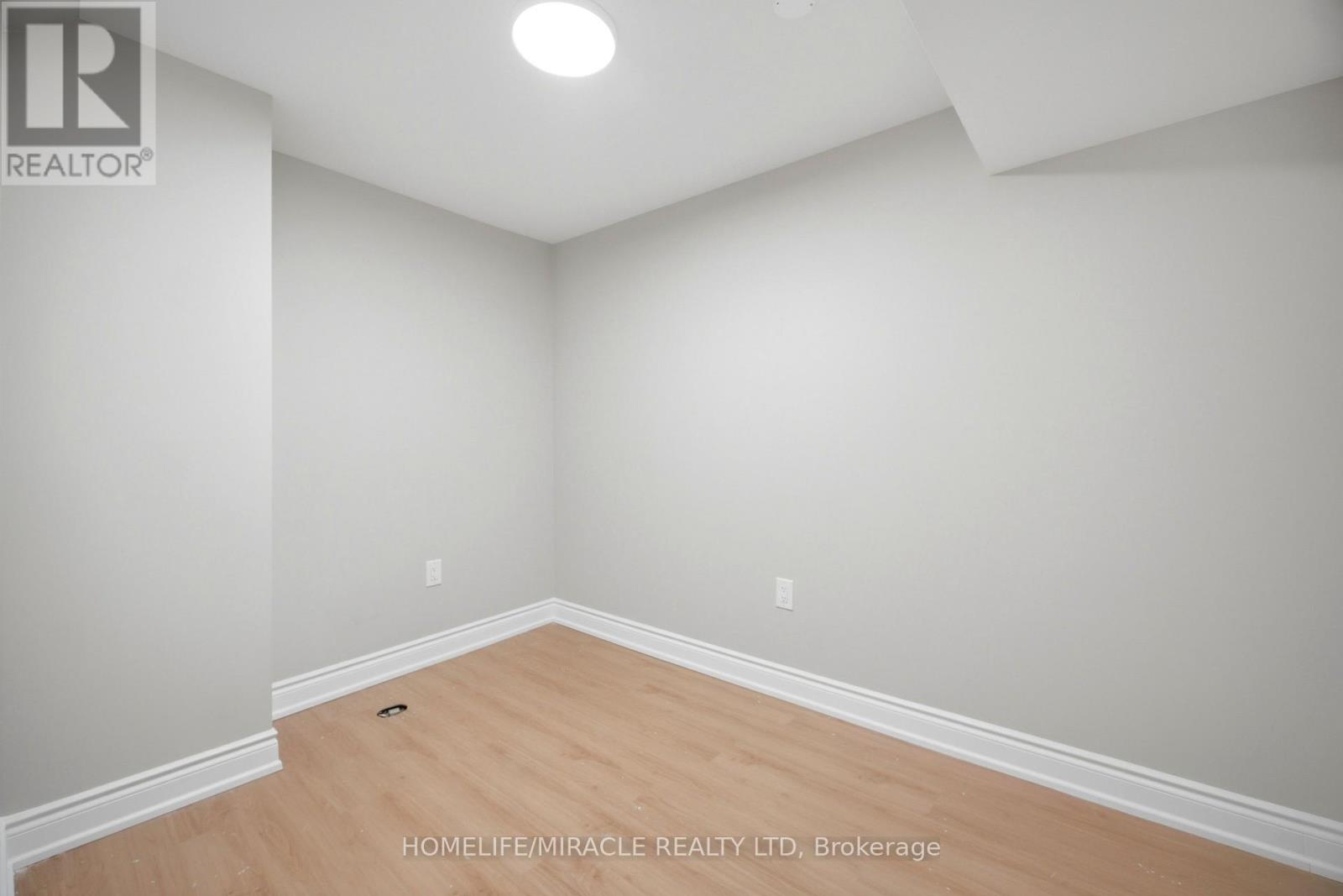 96 BONHAM BOULEVARD - 28