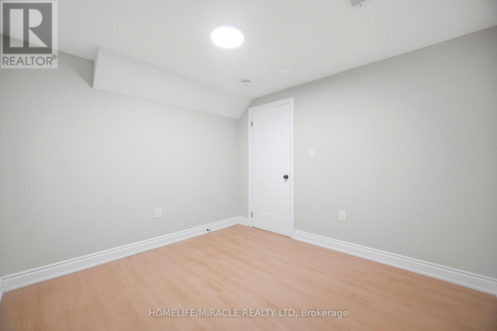 96 BONHAM BOULEVARD - 31