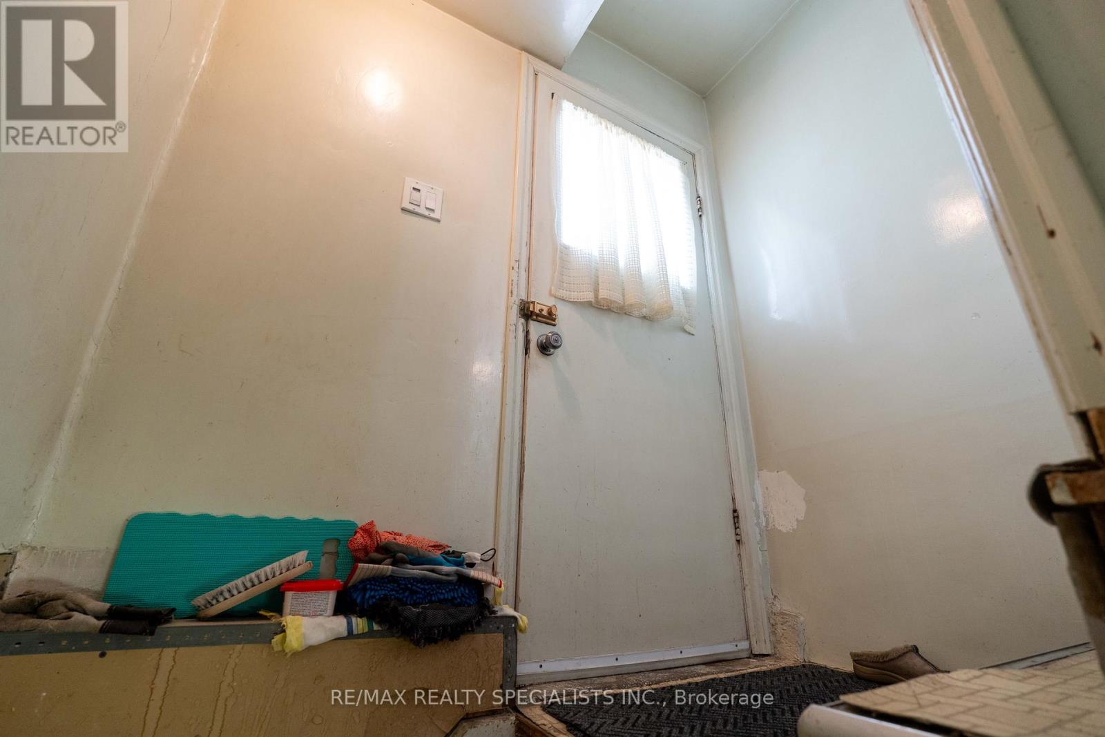 1481 GARNET AVENUE - 35