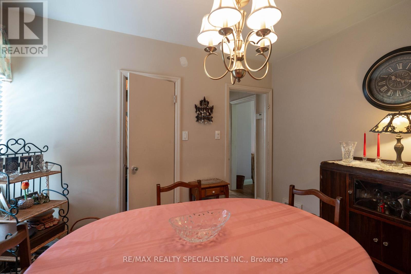 1481 GARNET AVENUE - 23