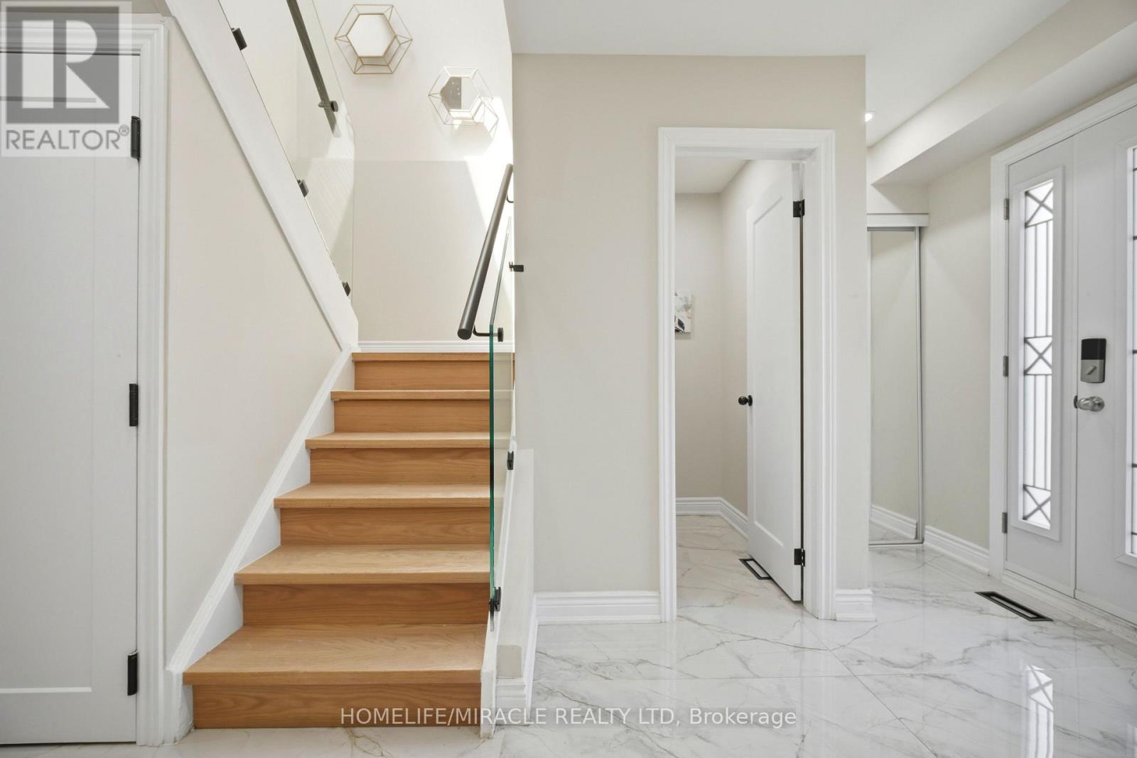 96 BONHAM BOULEVARD - 13
