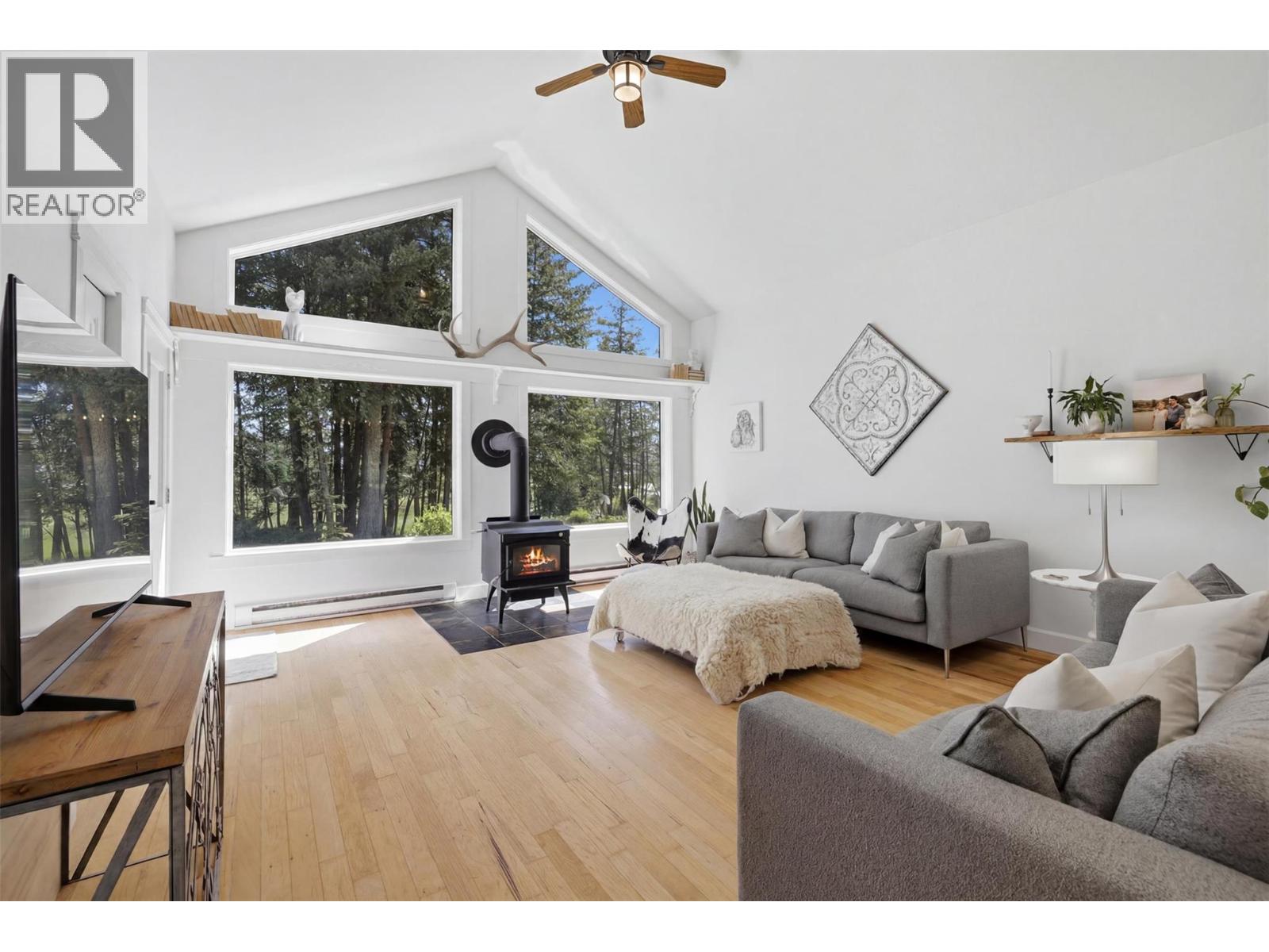 4685 KAMLOOPS VERNON Highway - 12