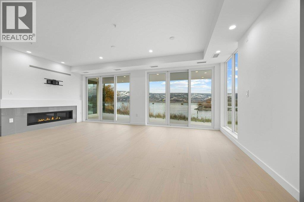 #101 13419 Lakeshore Drive S - 16
