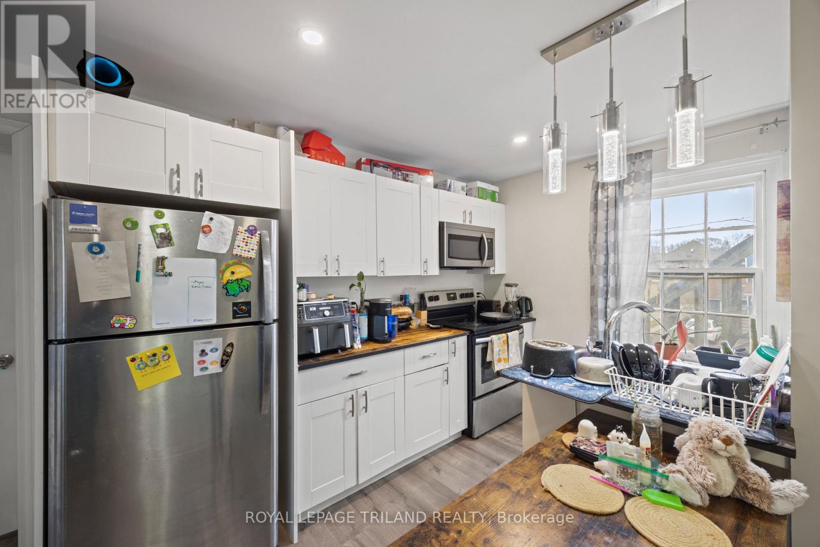 434 DUFFERIN AVENUE - 15