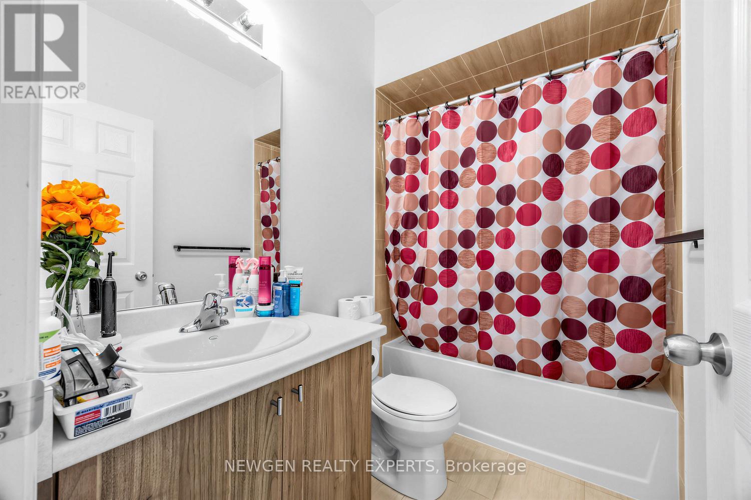 9 HICKLING LANE - 24