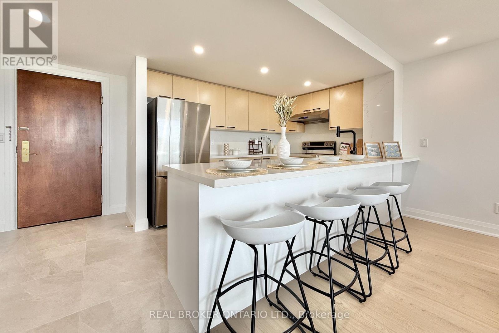 #611 130 POND DRIVE - 8