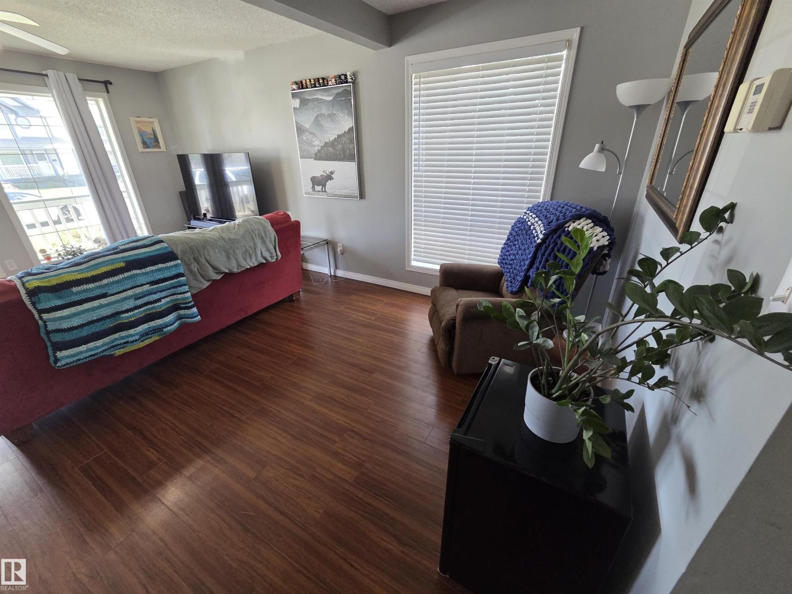 919 NORMANDY LN — photo 7
