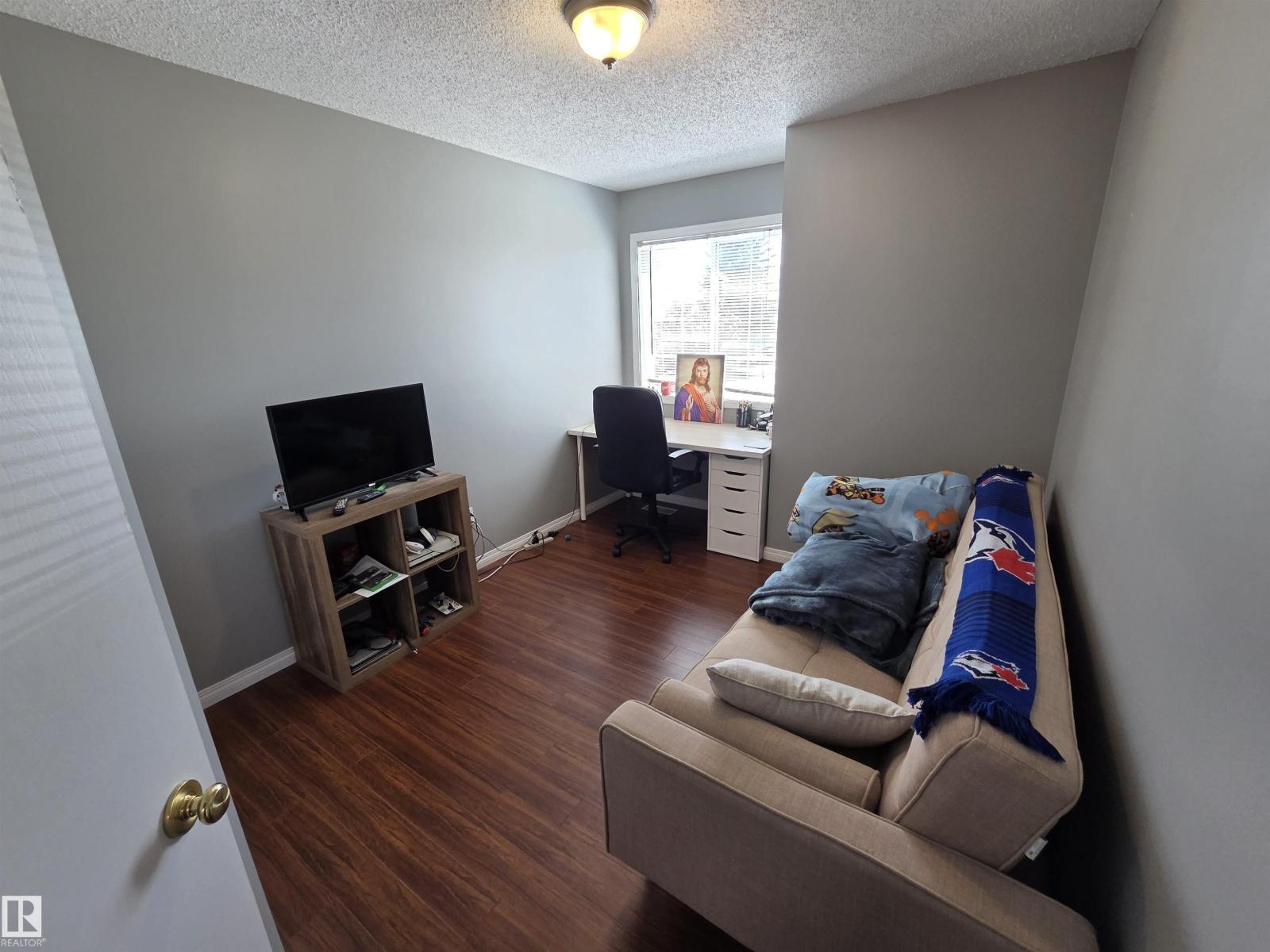919 NORMANDY LN — photo 14