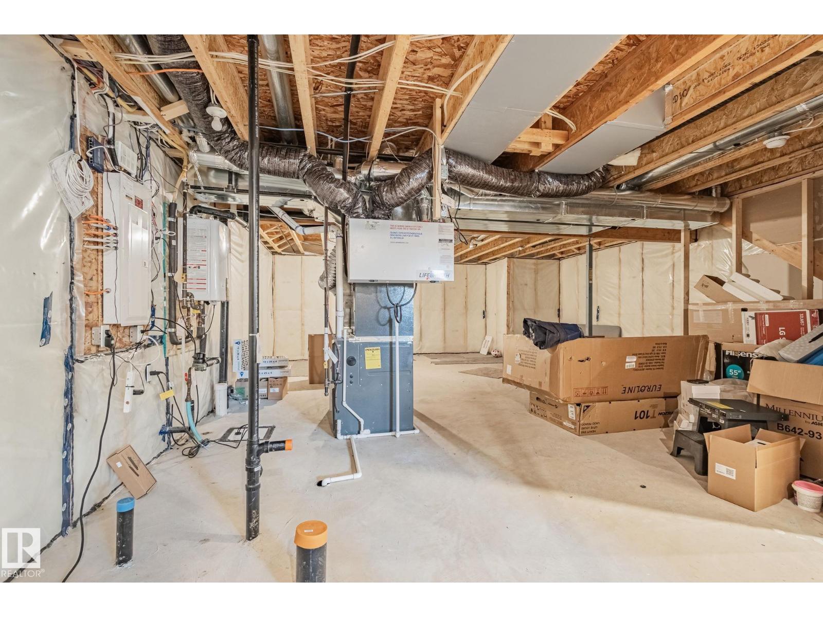 15816 29 AV SW — photo 39