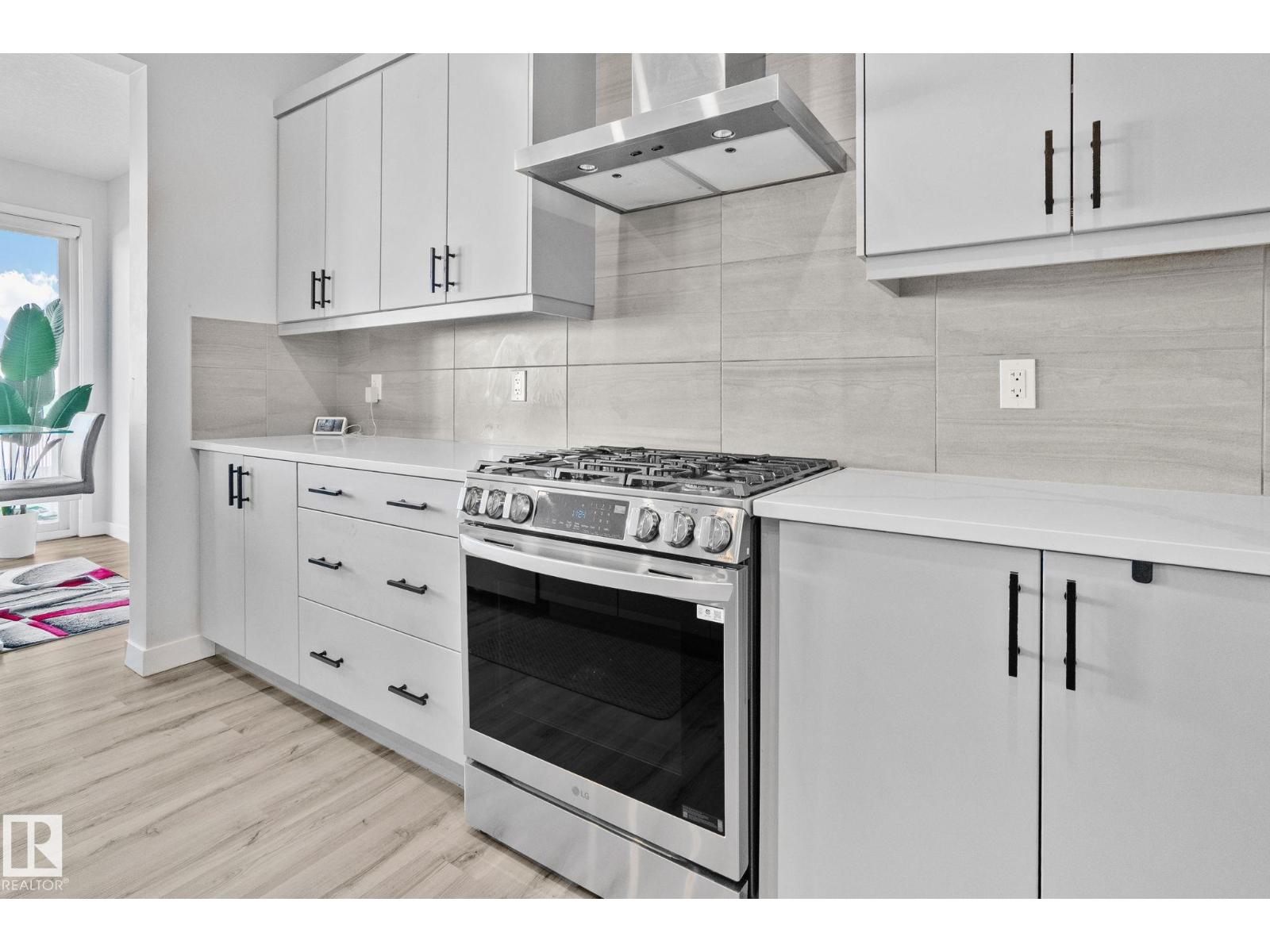 15816 29 AV SW — photo 9