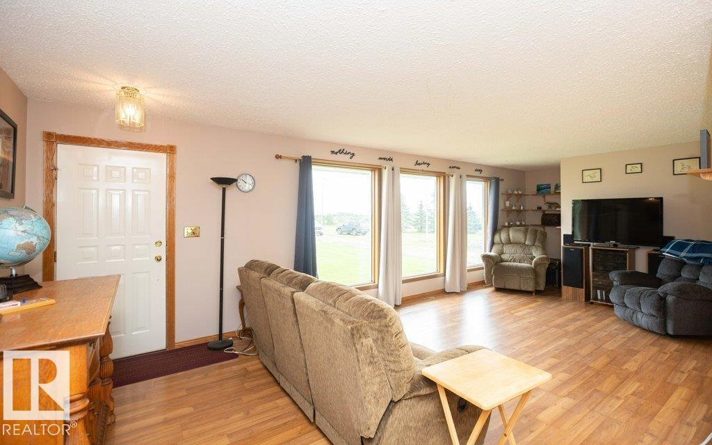 57532 Rg Rd 270 — photo 12