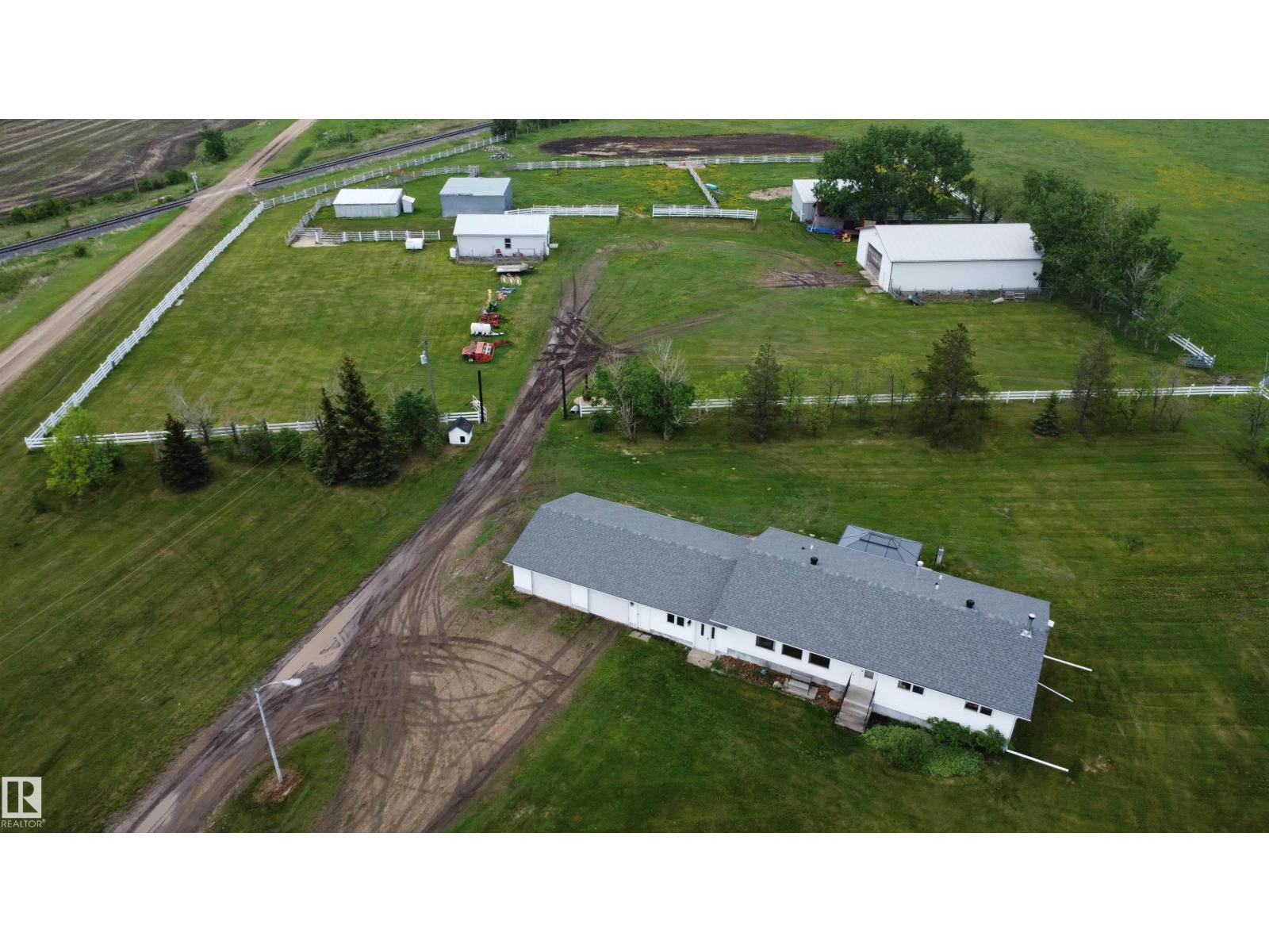 57532 Rg Rd 270 - 71