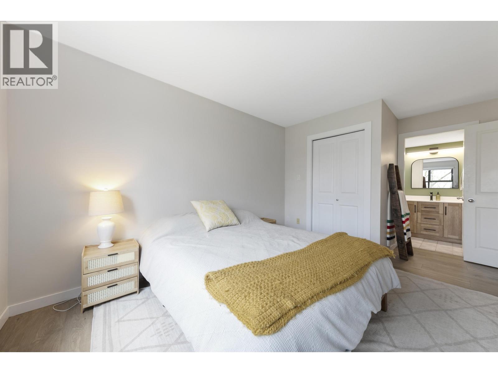 311 225 NEWPORT DRIVE, Port Moody