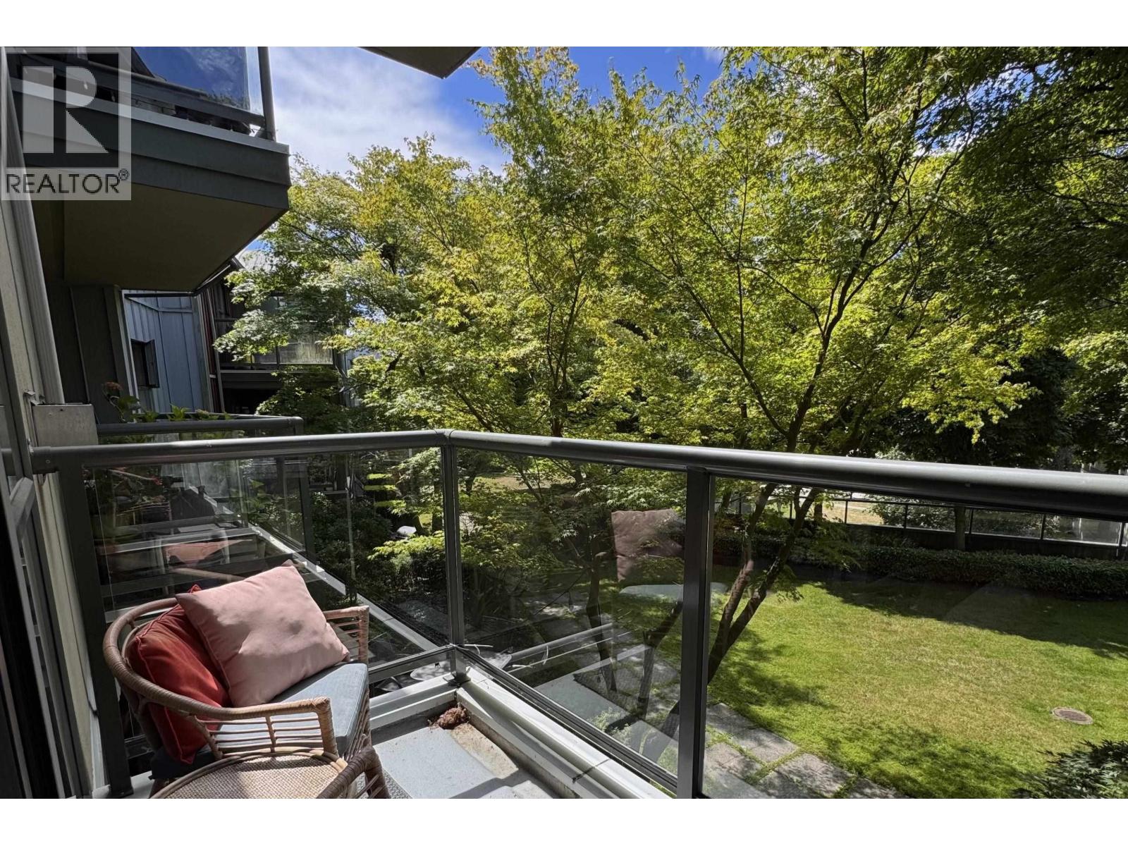 311 225 NEWPORT DRIVE, Port Moody