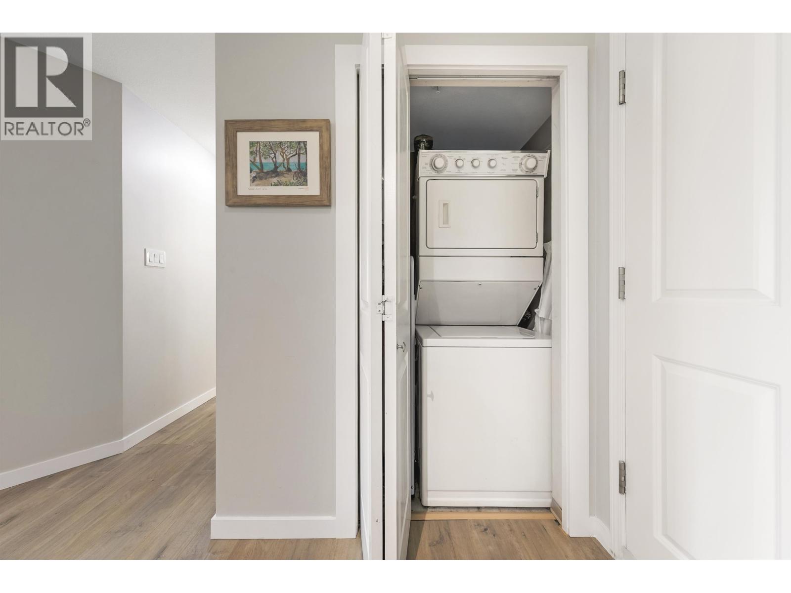 311 225 NEWPORT DRIVE, Port Moody