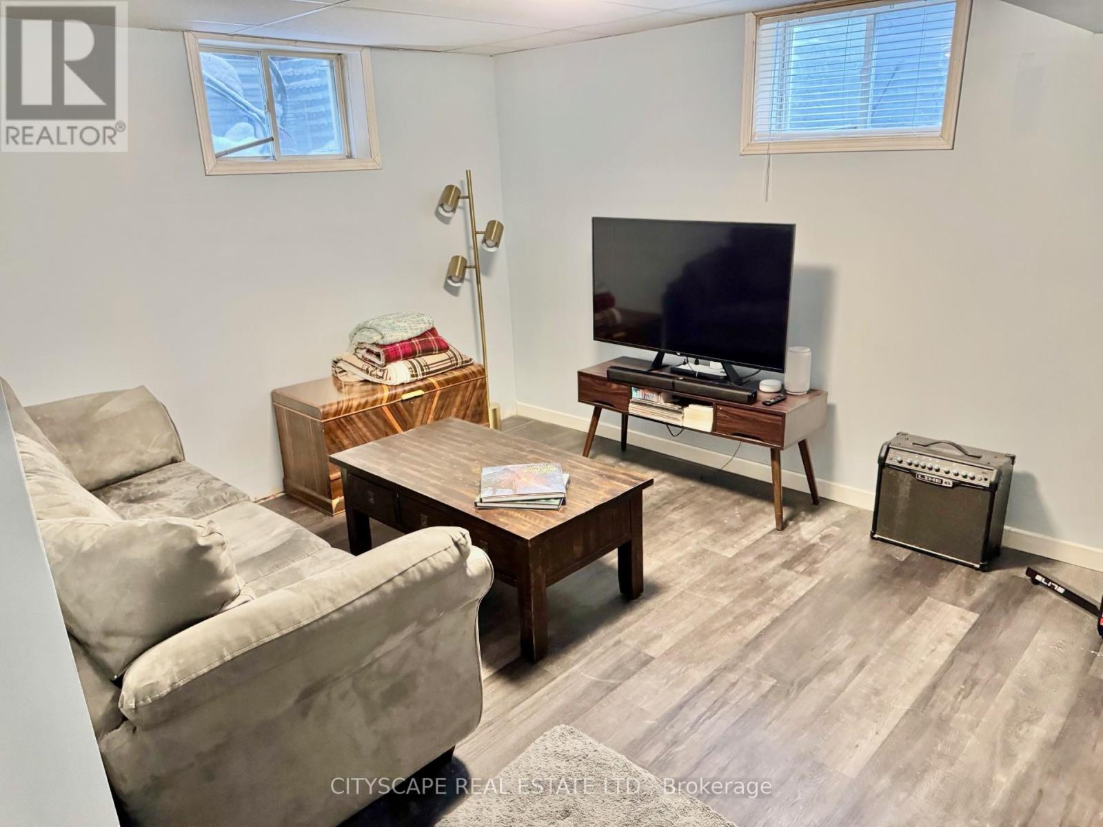 189 CHURCHLAND DRIVE - 24