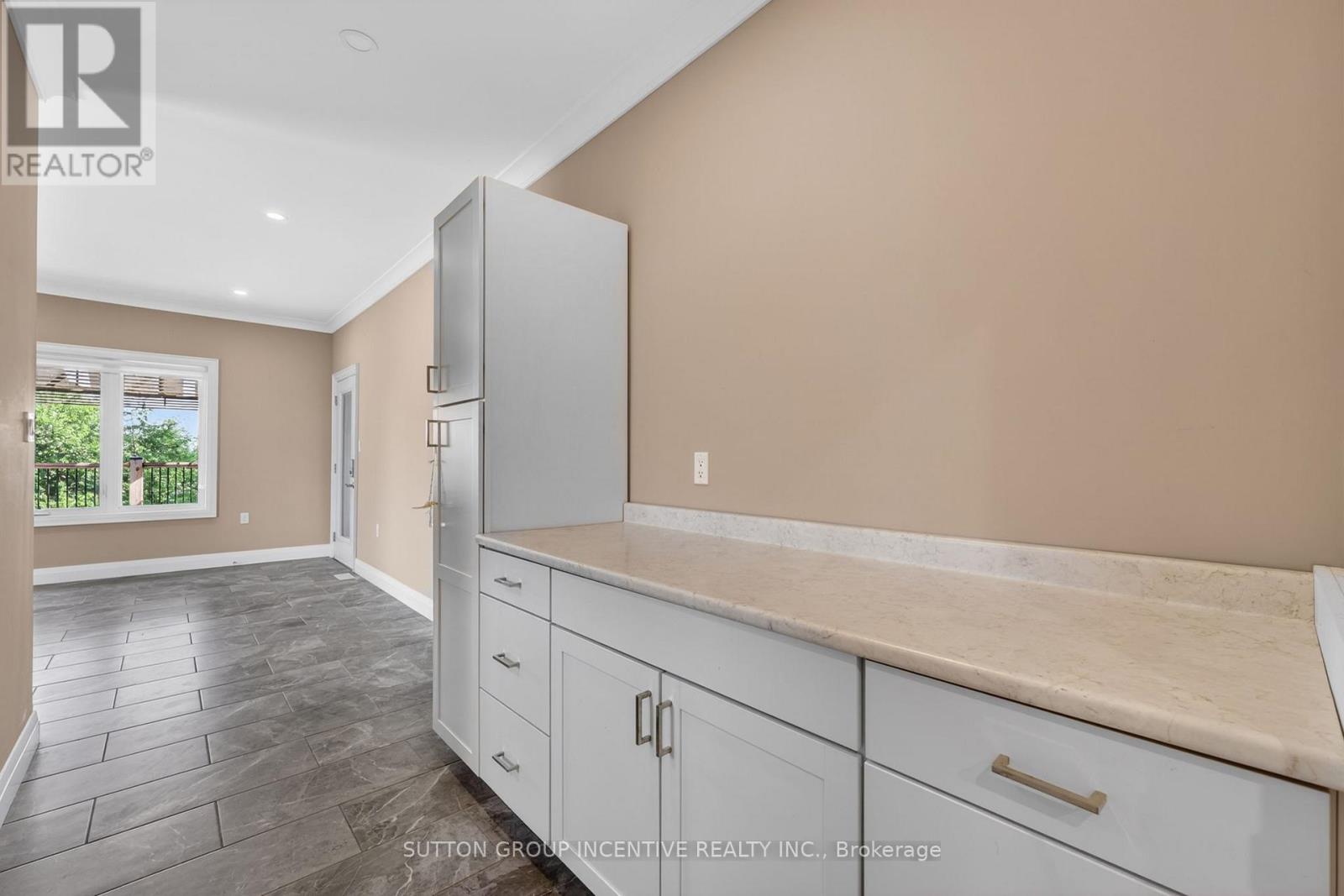 15 CALDWELL DRIVE - 32