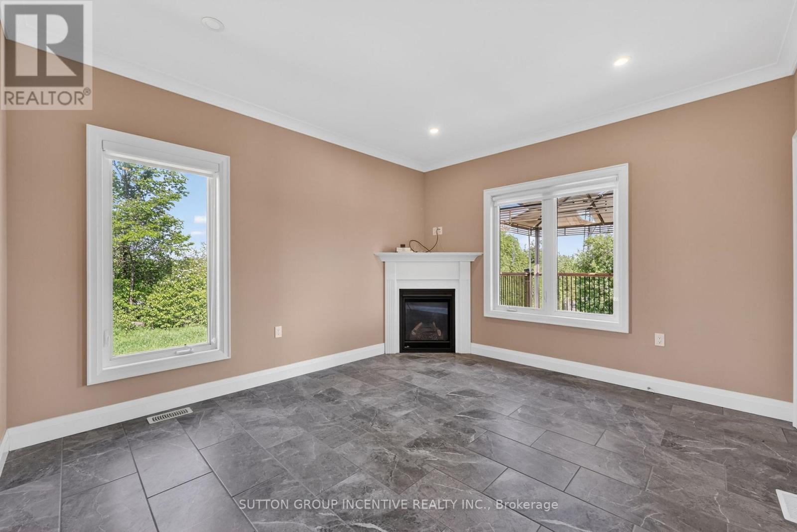 15 CALDWELL DRIVE - 33