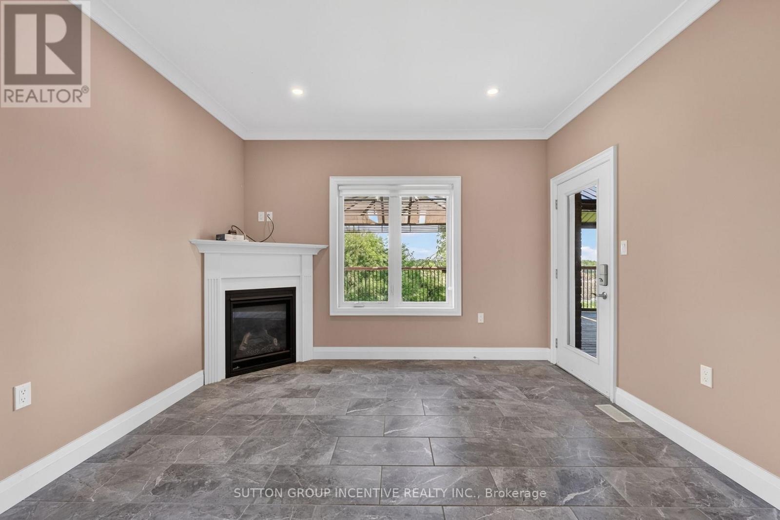 15 CALDWELL DRIVE - 34