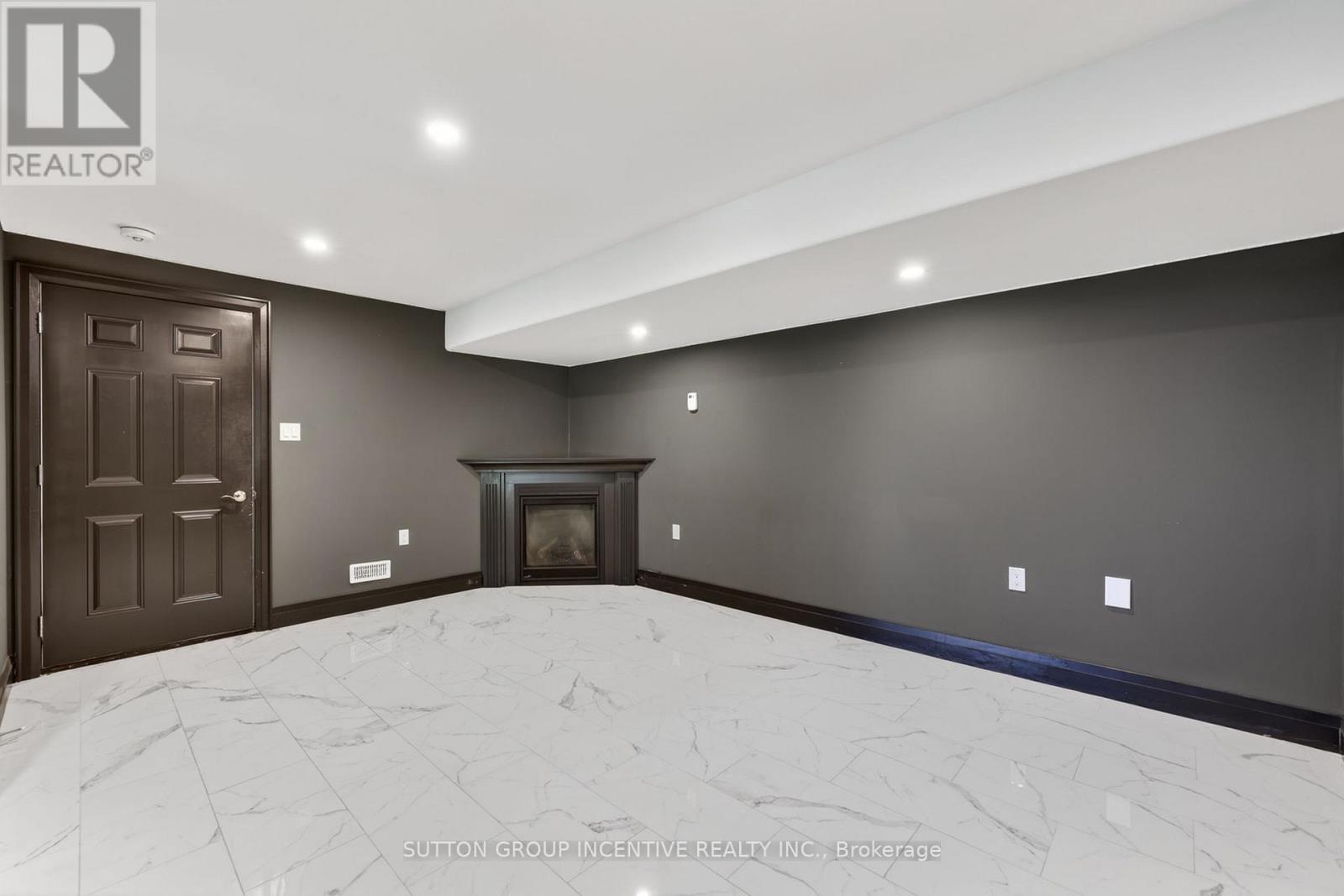 15 CALDWELL DRIVE - 39