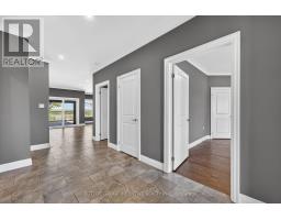 Bathroom - 15 Caldwell Drive, Oro Medonte, ON L0L2L0 Photo 6