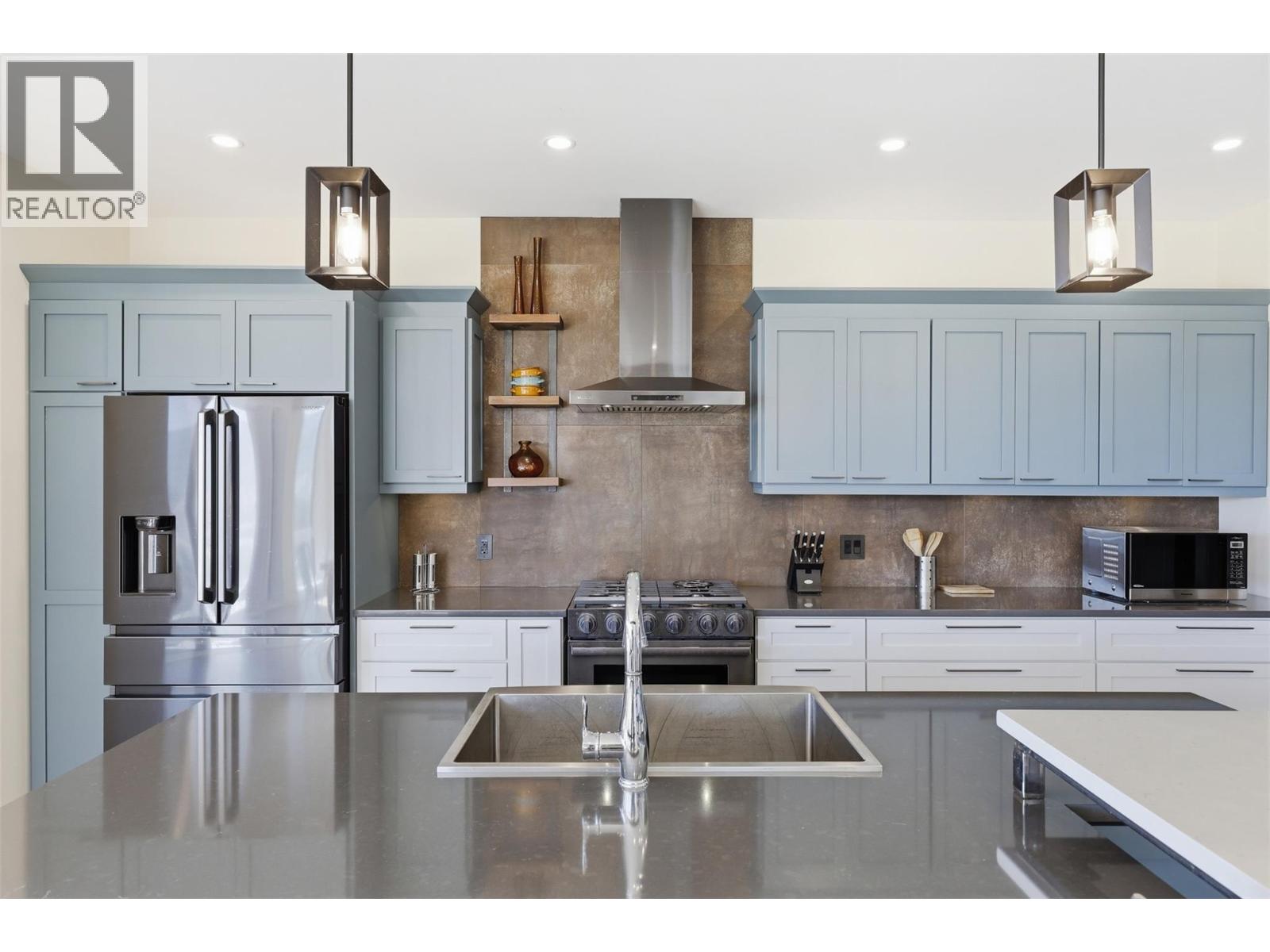 213 RUE CHEVAL NOIR - 17