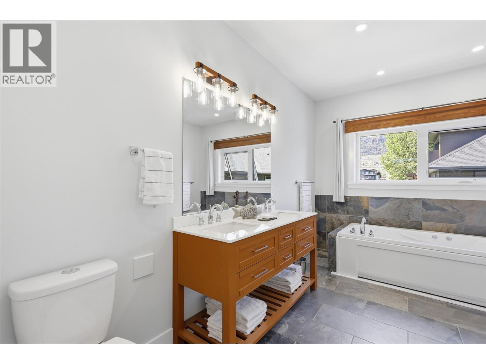213 RUE CHEVAL NOIR - 25