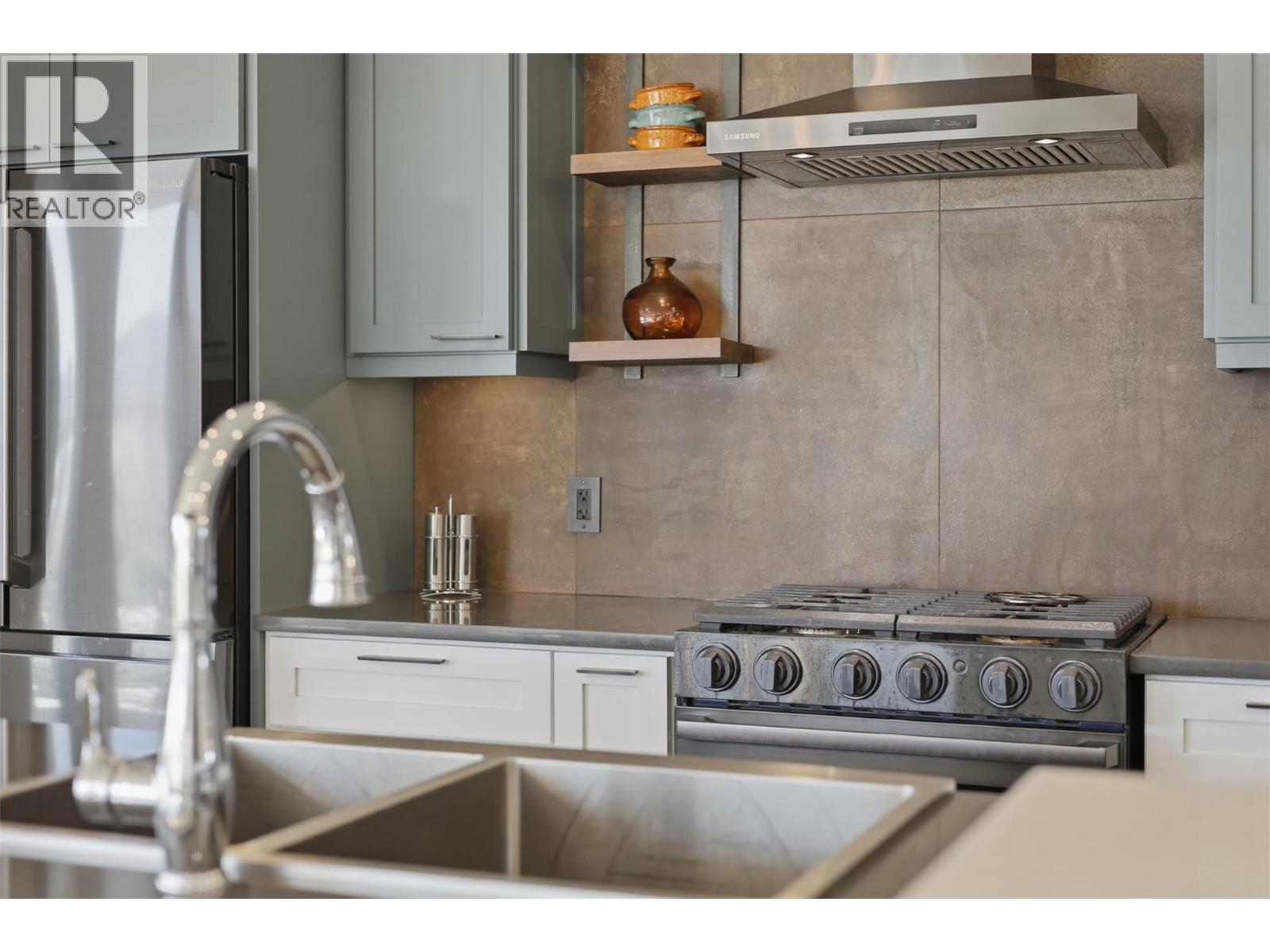 213 RUE CHEVAL NOIR - 16