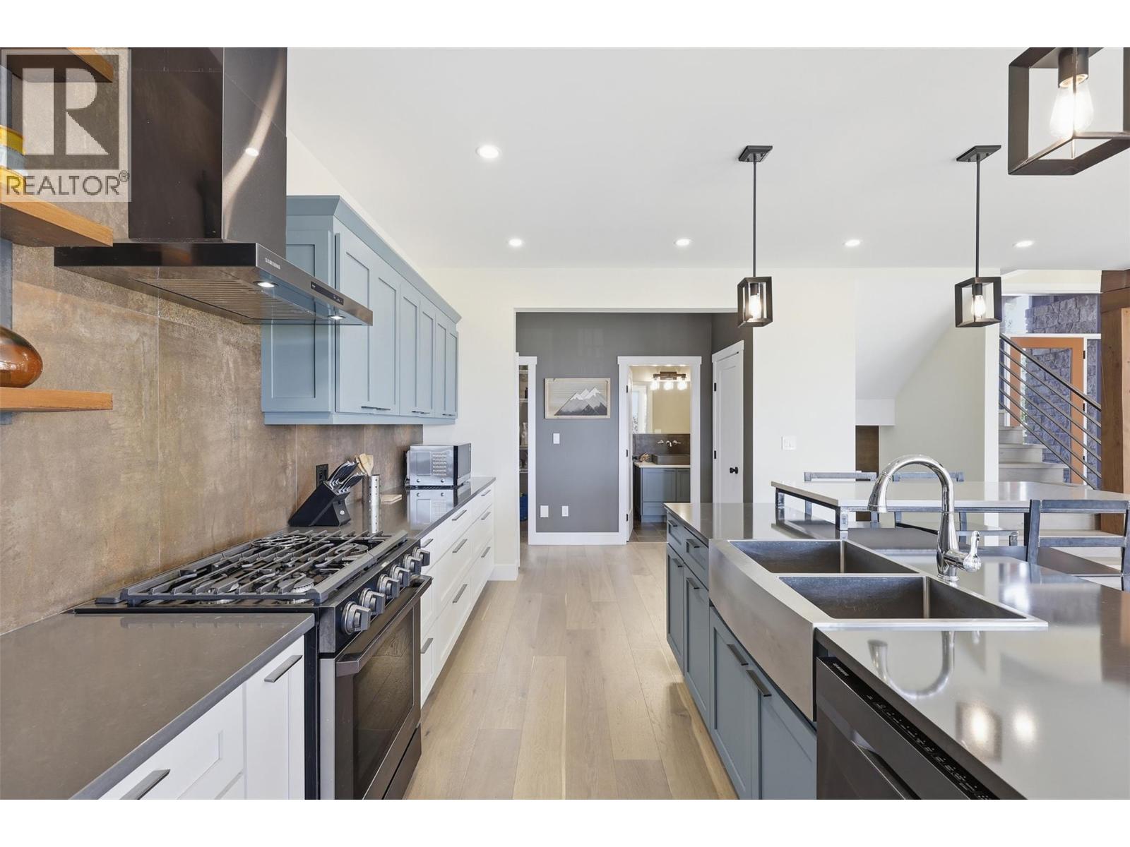 213 RUE CHEVAL NOIR - 20